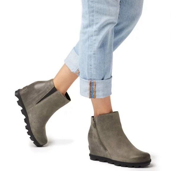 Sorel Shoes - Sorel Women’s Joan of Artic Wedge II Chelsea Boot Gray Size 9 waterproof